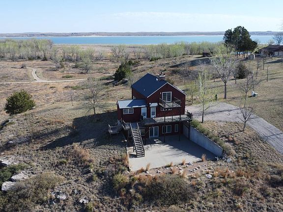 2nd image of 118 Pelican Roost Rd