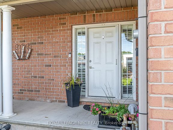 2nd image of 31 1/2 Thorold Rd E