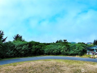 125 Beachwood Loop SE, Ocean Shores, WA, 98569