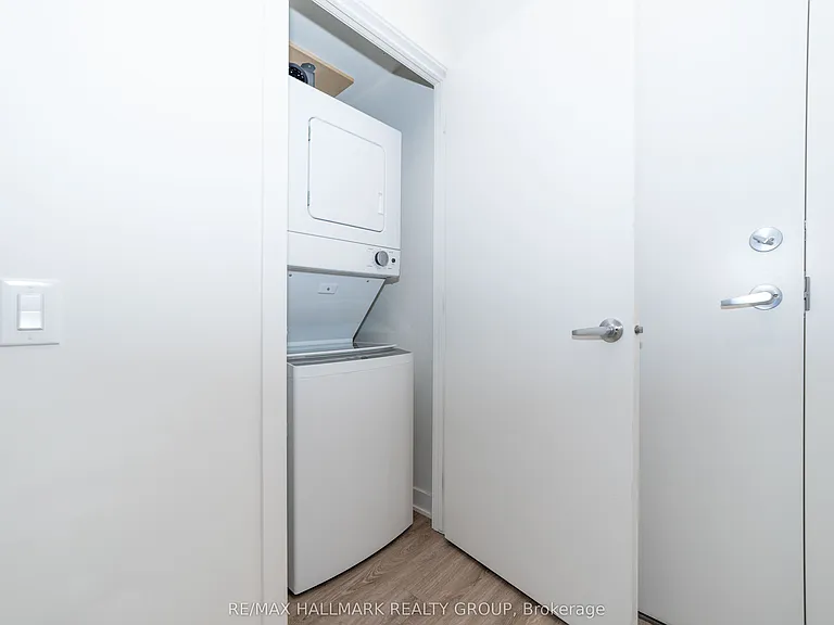 353 Gardner St #705 — Photo 7