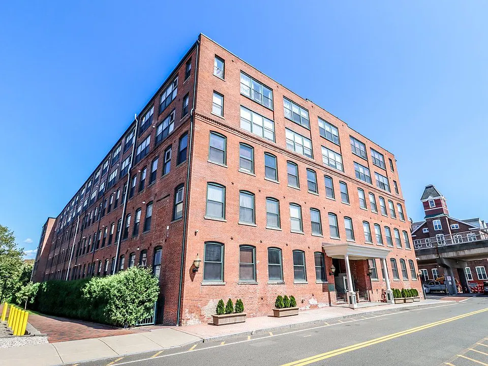145 Canal St E #110
