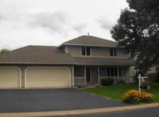 9446 Annapolis Ln N, Maple Grove, MN 55369