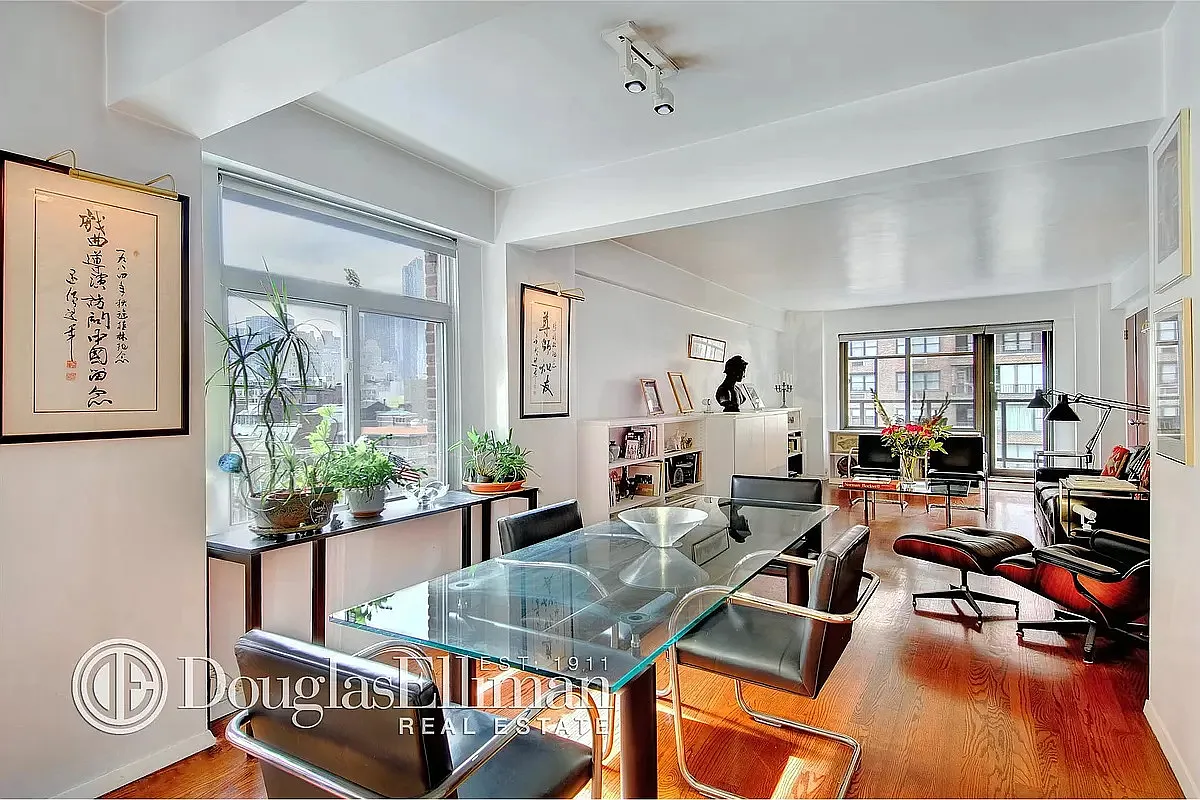 715 Park Avenue — Photo 1