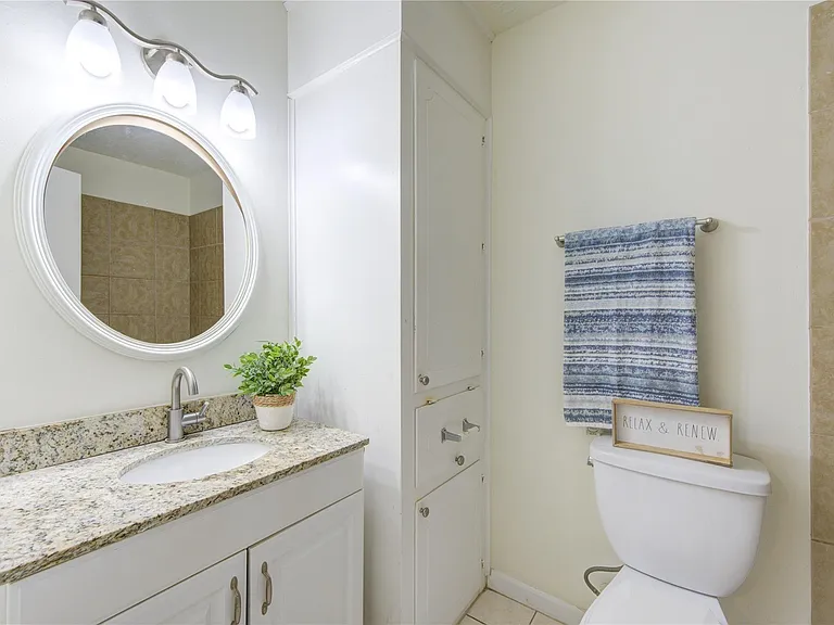 950 Grand Junction Dr — Photo 16
