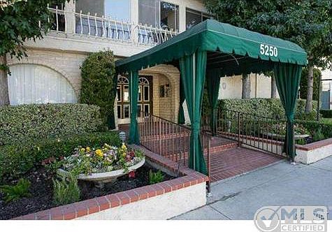 3rd image of 5250 Zelzah Ave APT 17A