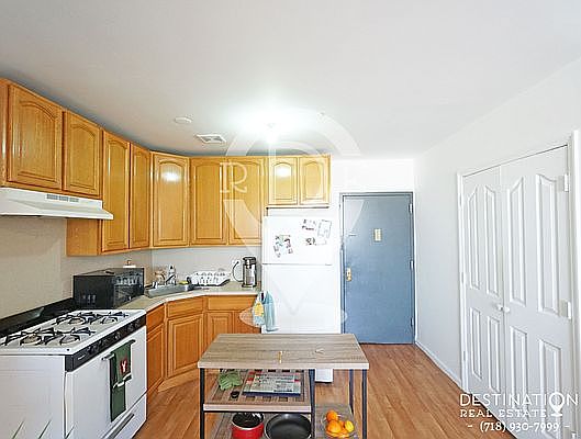 5th image of 728 5th Ave APT D4