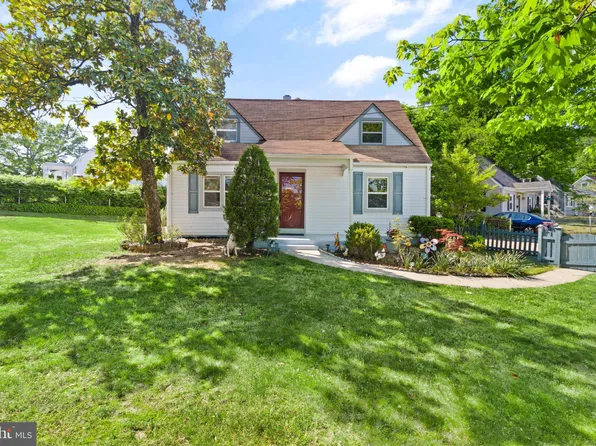 6018 Bangor Dr, Alexandria, VA 22303