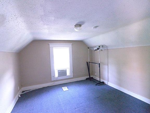 5th image of 3118 E Linwood Blvd