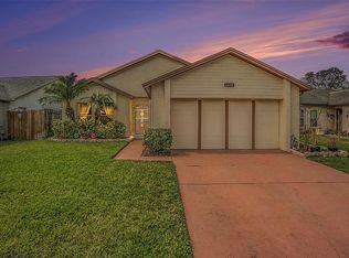 1320 Hatch Pl, Valrico, FL 33594