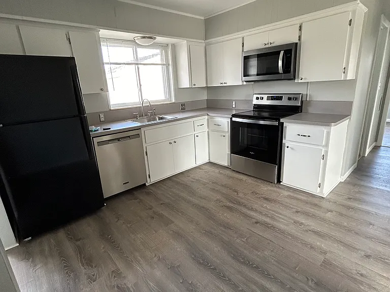 60 Jennings Rd — Photo 1