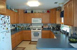 2nd image of 4832 Main St