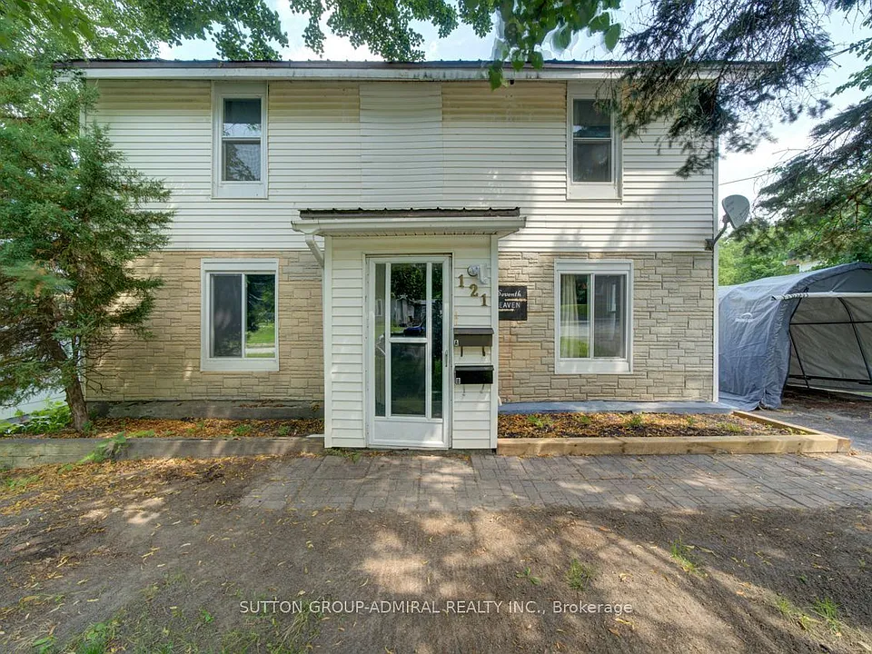 121 7th St #2