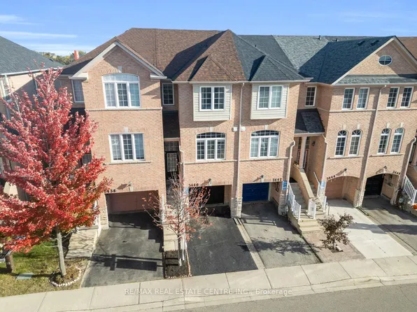 3440 Redpath Cir, Mississauga, ON L5N 8R7