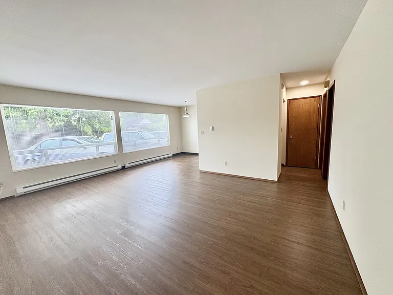540 Williams Ave N #5 — Photo 4