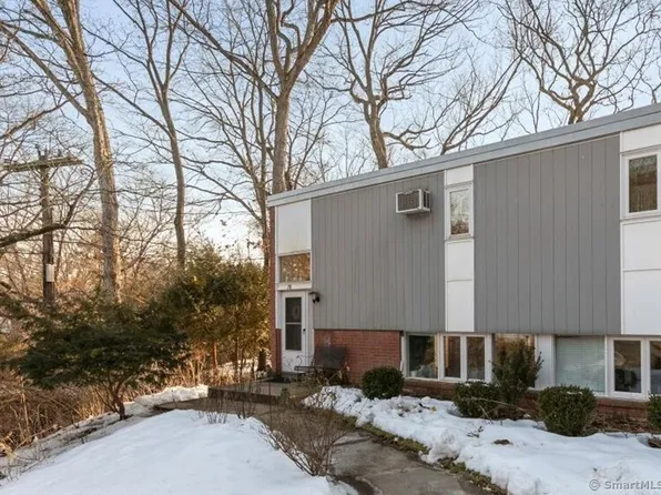 78 North Lake Drive #78, Hamden, CT 06517