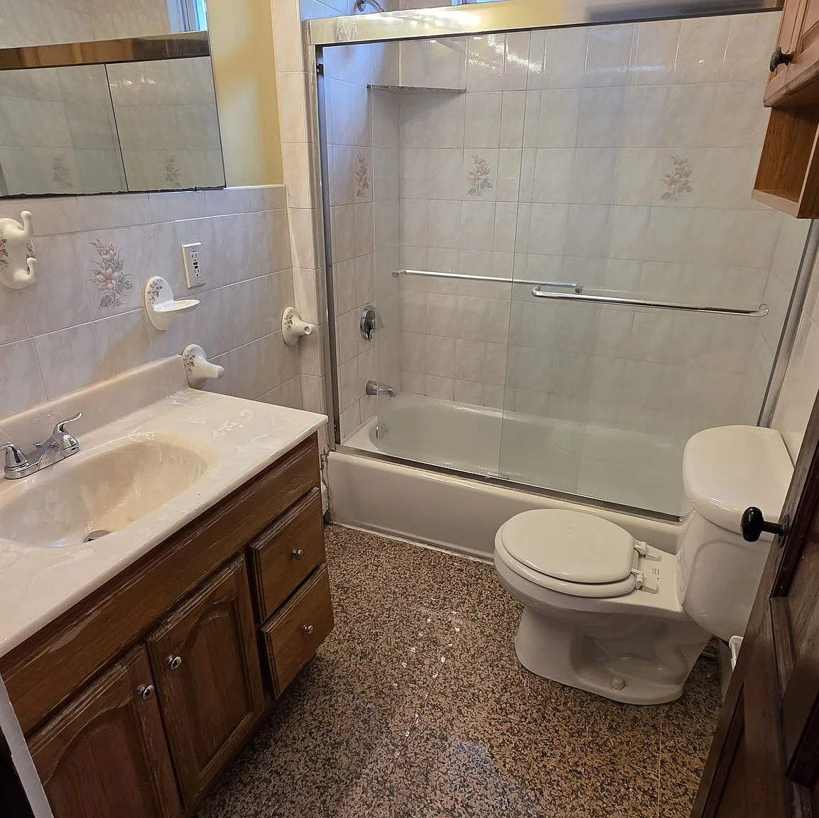 Studio, 1.0 bath, 300 sqft, $1,150 — Photo 3
