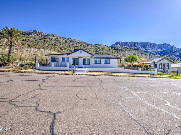 3rd image of 300 N MAGMA Avenue