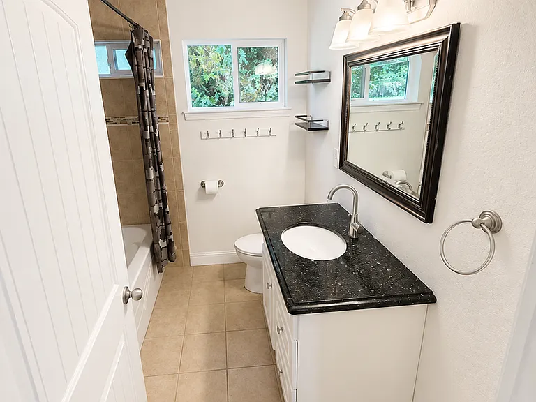3682 Bay Ave — Photo 12