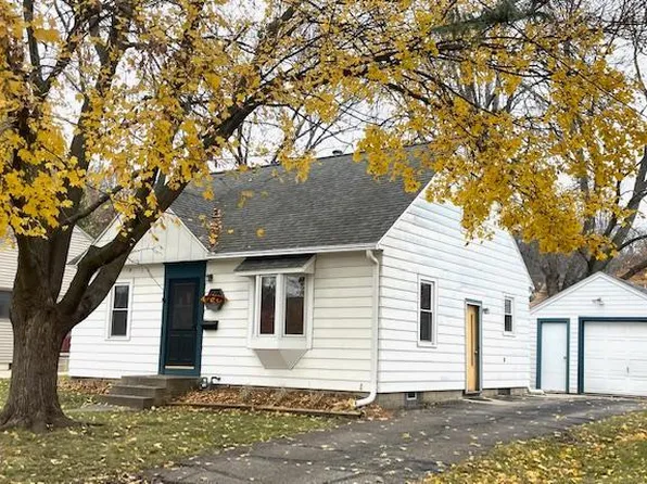 928 15th Ave NE, Rochester, MN 55906