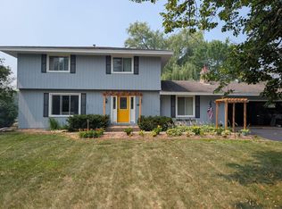 2755 Olive Ln N, Plymouth, MN 55447