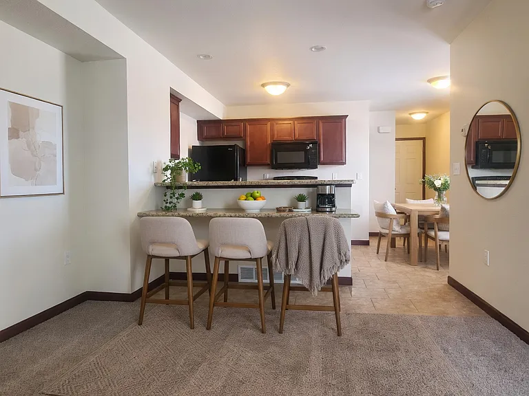 1121 Prairie Rose Dr SW — Photo 5