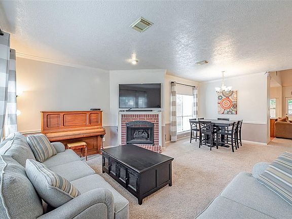 4th image of 10831 Ryan Oaks Dr