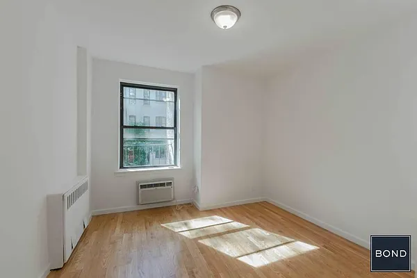 Rented by Bond New York | media 12