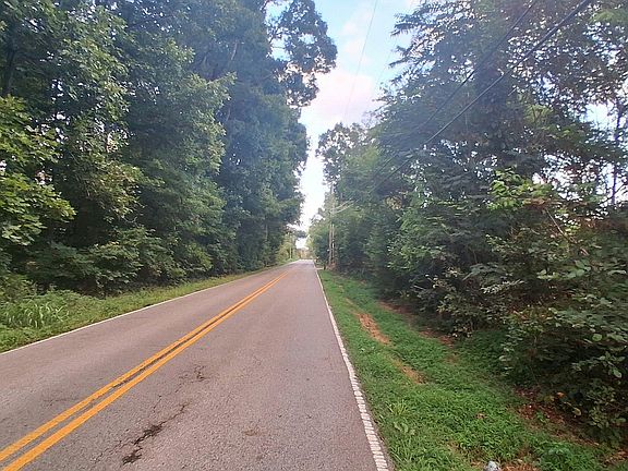 4th image of 8757 Old Charlotte Pike