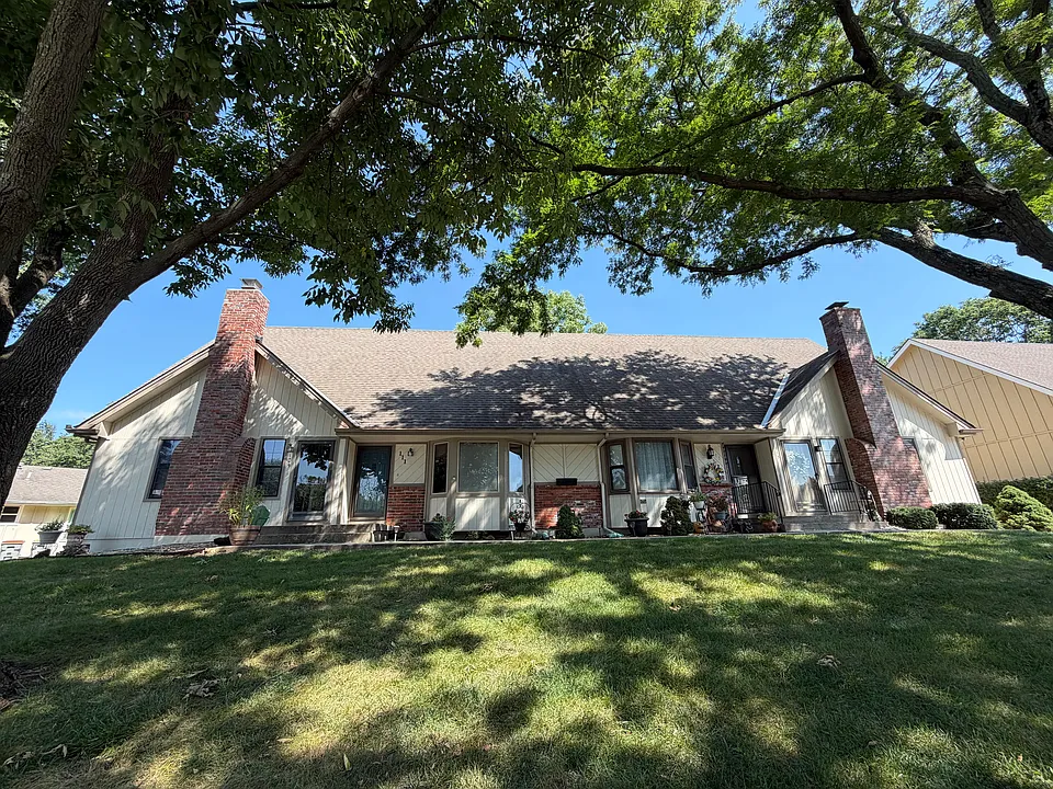 111 SW Donovan Rd