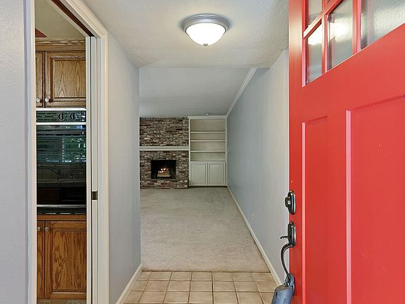 5th image of 6981 Leesburg Pl