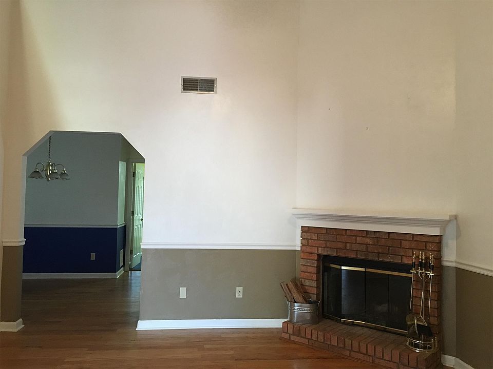 1st image of 3011 Richview Park Cir S