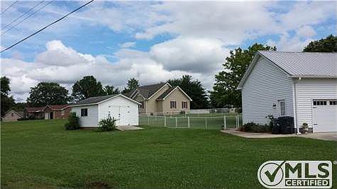 2nd image of 22 Royal Oak Dr