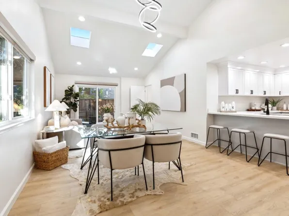 10943 Northfield Sq, Cupertino, CA 95014