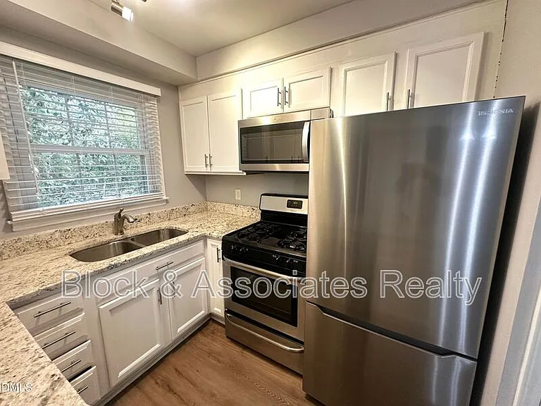 4808 Blue Bird Ct #D — Photo 4