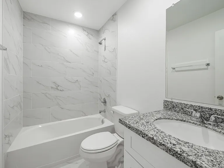 7413 Shotwell St #B — Photo 17