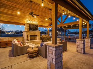 509 Ranch Country Ct, Burleson, TX 76028