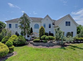 18 Clymer Ct, Marlboro, NJ 07746