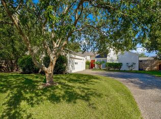 11826 Poplar Creek Dr, Houston, TX 77077