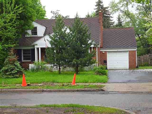 1st image of 2099 W Lincoln St