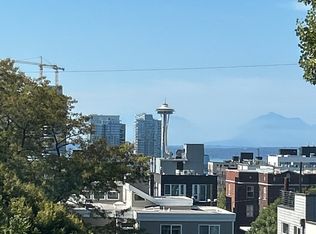 1809 15th Ave APT 304, Seattle, WA 98122