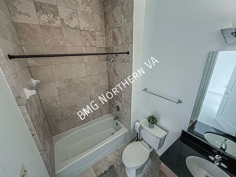 309 Holland Ln #105 — Photo 15
