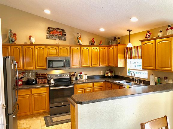 2nd image of 5420 SE 108th Pl