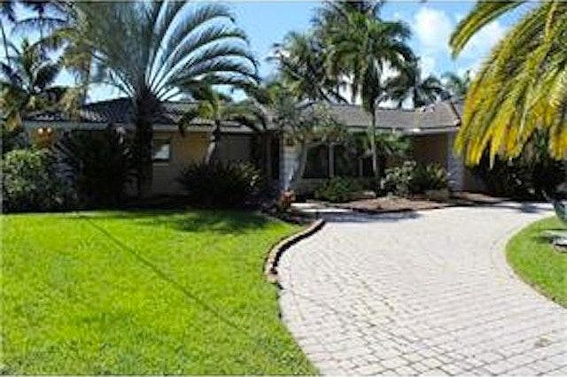 1st image of 2840 NE 25th Ct
