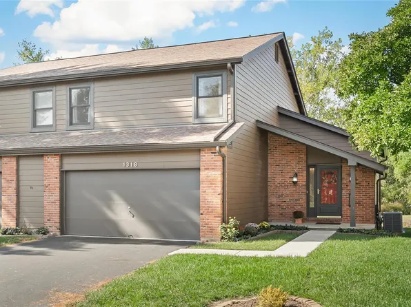 1318 Turtle Cv, Ballwin, MO 63011