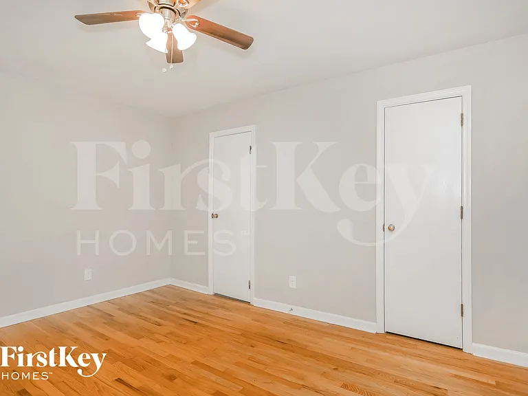 1860 Gherry Dr — Photo 9