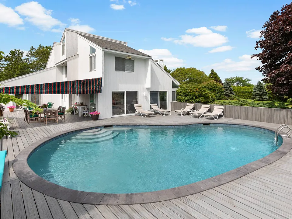9 Watersedge Ct