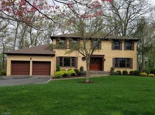 66 Susan Dr, Chatham, NJ 07928