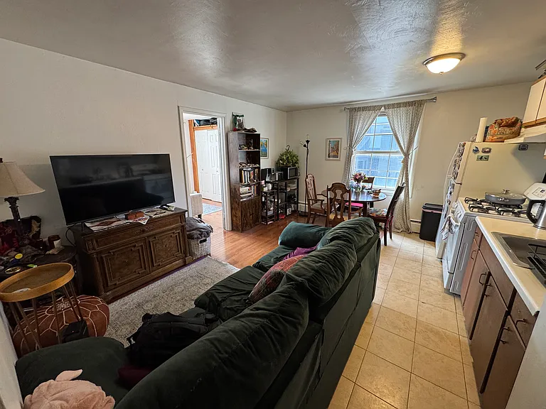 131 Court St #2C — Photo 1