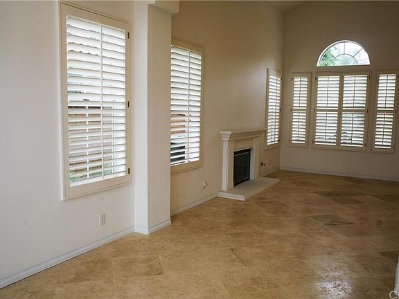 3rd image of 27880 Tamara Dr