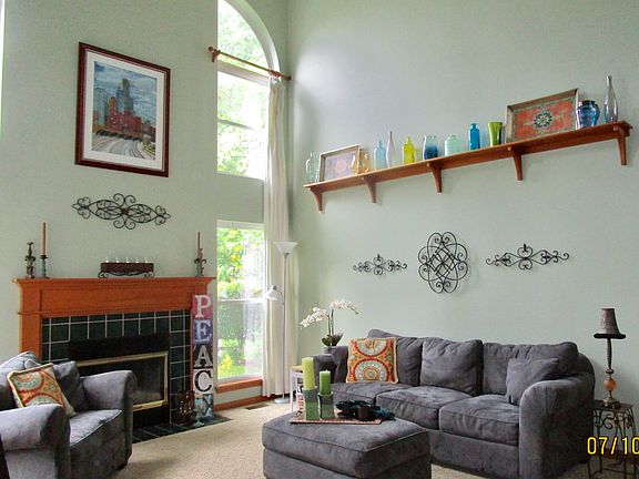 5th image of 824 Waterford Dr